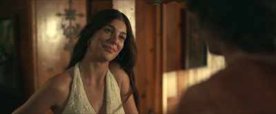 - Talk about what?
- What's going on with you two? - Daisy Jones & the Six