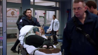 Talk to me, cesar. - Chicago Med
