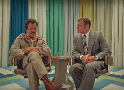 TALK SHOW HOST: Do you remember
where you placed the bookmark? - The French Dispatch