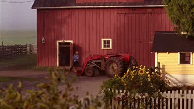 Talk to mom, I really freaked her out. - Smallville