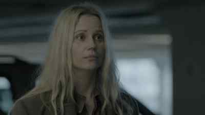 - Talked, watched a film, ate, slept.
- In the same bed? - The Bridge