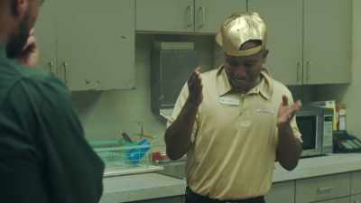 Talking to three
niggas ain't never got - Bust Down
