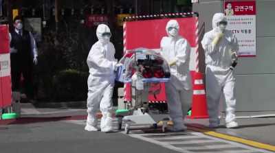 Também precisam
de transportes seguros, - Race Against Pandemic