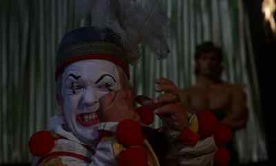 (tambourine rattling) - Vampire Circus