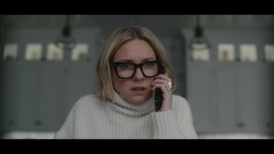 [Tammy] Tides Motor Inn. This is Tammy. - The Watcher