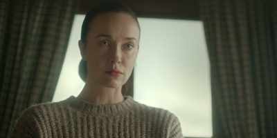 - Tammy?
- You can take your watch back. - The Darker the Lake