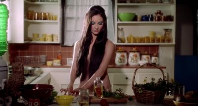 Tampons aren't gross - The Love Witch