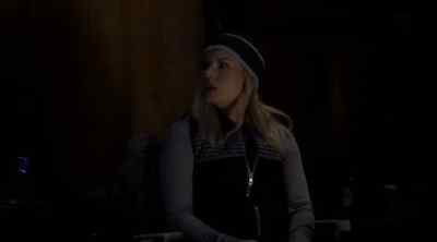 - Tanya Showers?
- Oh, sorry. Wrong hut. - The Ranch