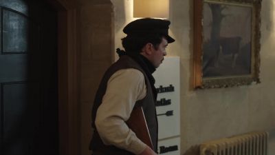 TAP SQUEAKS, STEAM HISSES - Father Brown