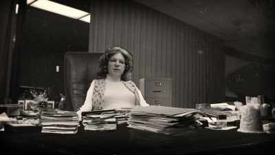 -(TAPE CLICKS)
-CARMICHAEL: I'm ready
to throw down the gauntlet - The Lady and the Dale