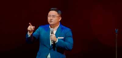 Tapi kau, kau melihat dan menghitungnya." - Dr Jason Leong: Ride with Caution