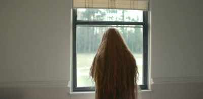 [tapping on glass] - Darlin'