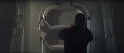 -Target 1200. - Tomorrow Never Dies