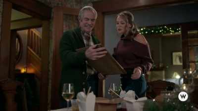 (Taylor chuckling) - My Grown-Up Christmas List