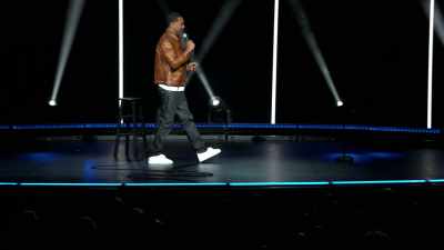 TD Jakes e omul lui Dumnezeu. - Mike Epps: Ready to Sell Out
