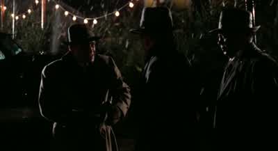 ते अजूनही जिवंत आहे. - The Godfather