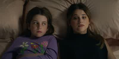 -¿Te gusta mi habitación? - Our Fault