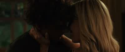 Te ves hermosa. - Regretting You