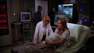 - (Teal'c) Level 21, clear.
- Roger that. - Stargate SG-1