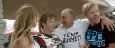 Team Burnett, baby! Team
Burnett! Team Burnett! - Hot Water