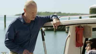 -Technically, n...
-Technically, - 5 Headed Shark Attack