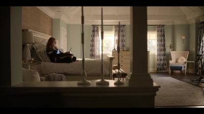 [Ted on tablet] Hey, Charlie Brown,
what do you think? - Dead to Me