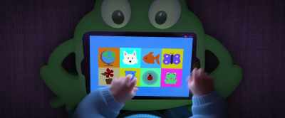 -TED: We have to stop the show.
-(speaking gibberish) - The Boss Baby: Family Business