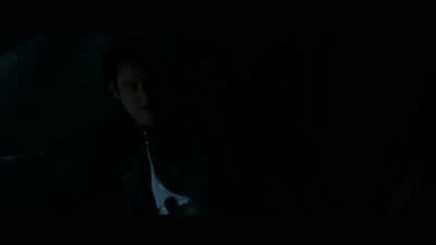 Tel me about this girl. - Aliens vs  Predator: Requiem