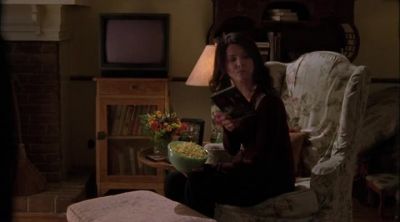 [ TELEPHONE RINGS,
ANSWERING MACHINE BEEPS ] - Gilmore Girls