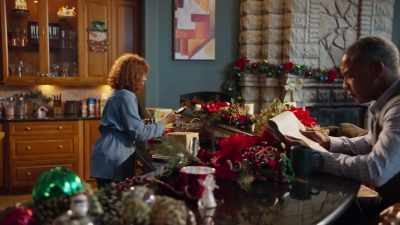 [telephone rings] - Merry Liddle Christmas