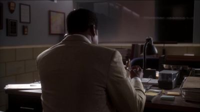 (telephone rings) - Desperate Housewives