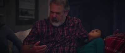 (television actors chattering) - Porch Pirates