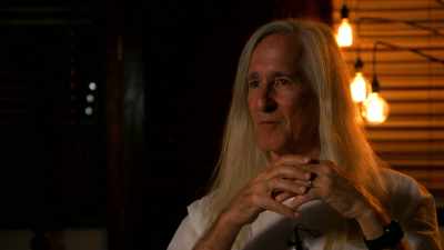 Television at the time of V - Hollywood Dreams & Nightmares: The Robert Englund Story