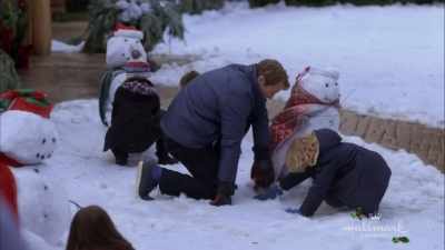 Tell me about your snowman,
Evan. - Christmas at Holly Lodge