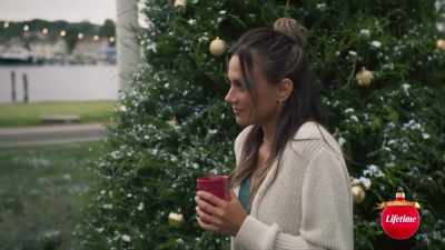 Tell bill hi.
[ cellphone ringing ] - The Holiday Fix Up