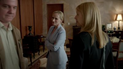 Tell Dennis
we're on for tonight. - Homeland