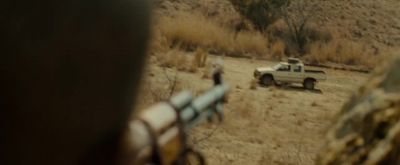 Tell him don't move. Okay? - Machine Gun Preacher