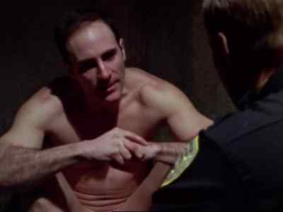 - Tell Glynn
I want to see him. - Oz