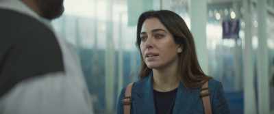 Tell her to talk to Rafa.
Marisa, - Me he hecho viral
