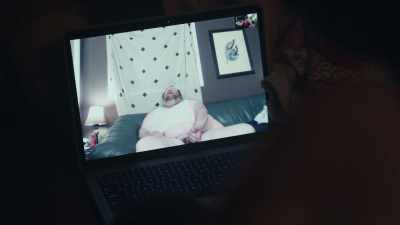 - Tell me I'm a loser.
- Are you crying? - Euphoria