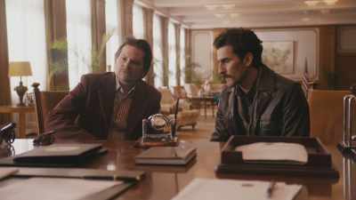 Tell me, Ambassador, you ever
seen anything like this before? - Comrade Detective