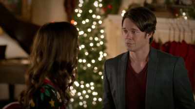 Tell me. Have you ever had
a spiced gingerbread latte? - The Case of the Christmas Diamond