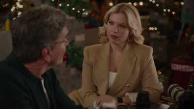 Tell me. How is it,
working for your father? - Friends & Family Christmas