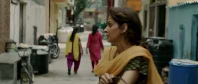 "Tell me, how is that fair?" - Hindi Medium