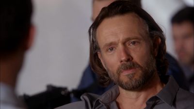 TELL ME I'M WRONG. - Burn Notice