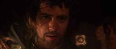 - Tell me, unknown power...
- He knows thy thought.
Macbeth, Macbeth, Macbeth. - Macbeth