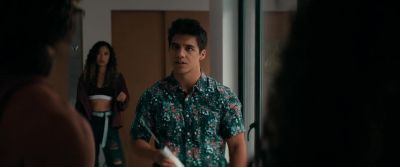 Tell me, why are you all
so obsessed with freshman year? - Margaux