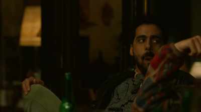- Tell me something, hipsters are forced to eat.
like a pig? - Matthias & Maxime