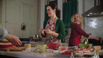 - Tell that to Bethany.
- Hey! - Last Vermont Christmas