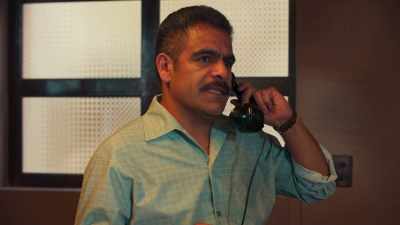 Tell the commander
that Jiménez is calling him - Natural Born Narco